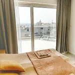 Melassy Penthouse Apartment *
