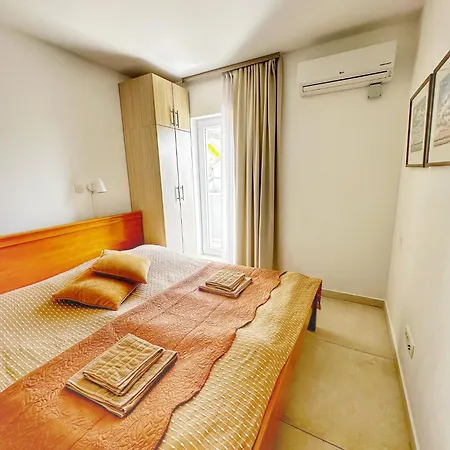 Melassy Penthouse Lejlighed