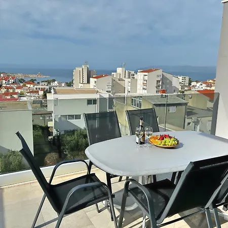 Melassy Penthouse Apartment Makarska